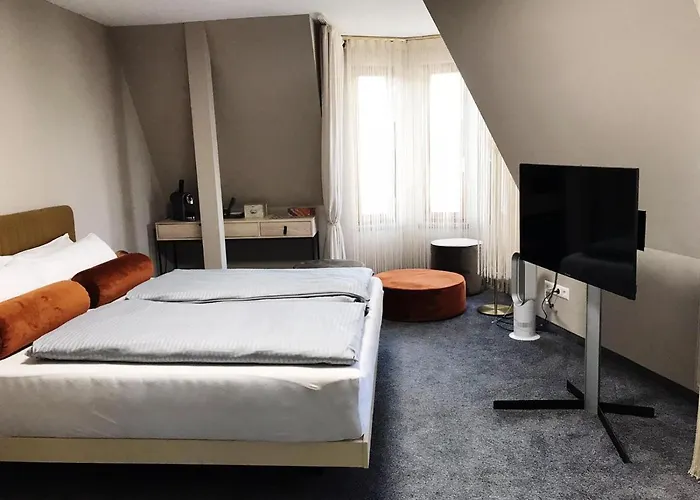 Hotel Krumbach Otel