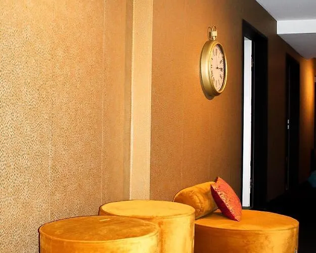 Hotel Krumbach Otel